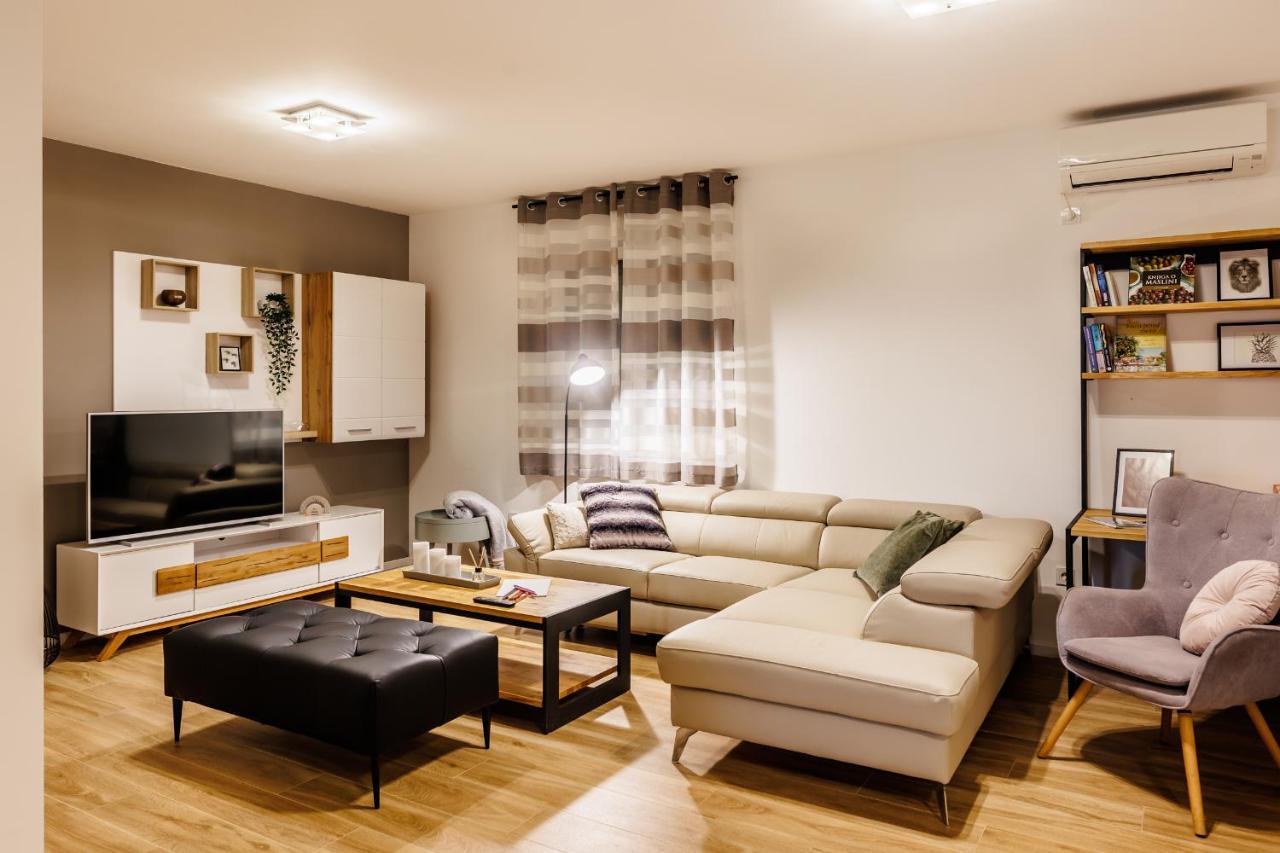 Villa Queen Jelena Galizana Bagian luar foto
