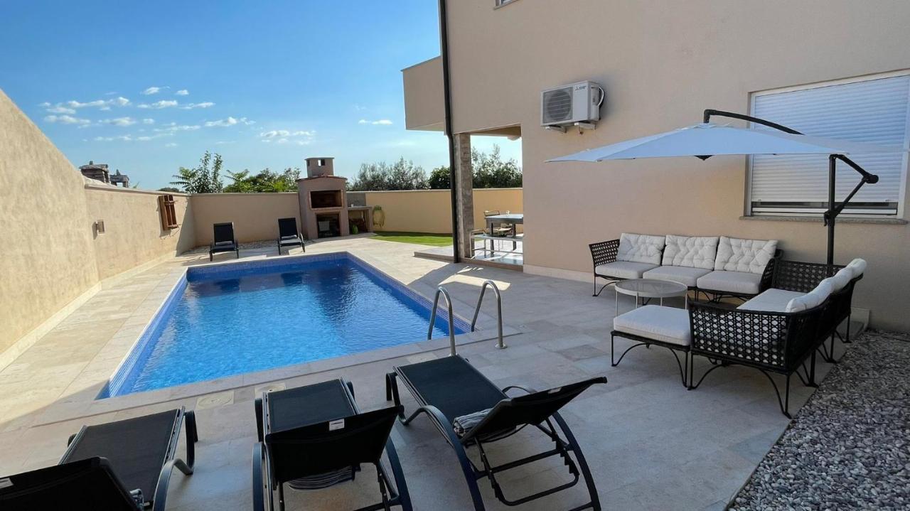 Villa Queen Jelena Galizana Bagian luar foto